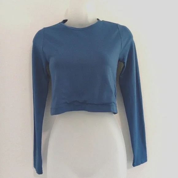 B.DY Crop Top Blue Seamless Long Sleeve Gym Yoga Medium Athletic Athleisure NEW - Picture 1 of 9